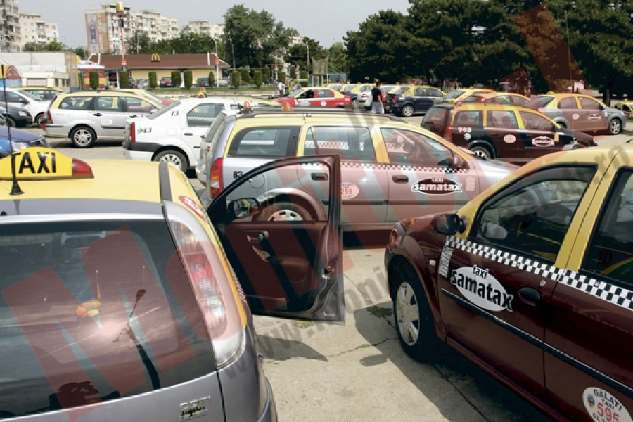 Gălăţenii cheltuie în fiecare lună un milion de euro pe taxi