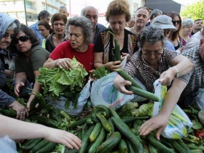 Indicii care măsoară satisfacţia vieţii au scăzut cu 20% în Grecia, 12% în Spania şi 10% în Italia