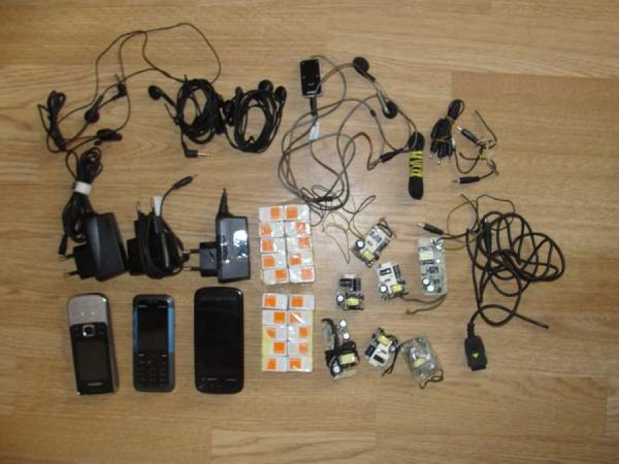 300 de cartele telefonice ascunse într-un butoi în Penitenciar