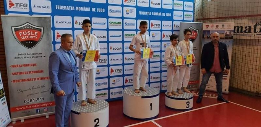 Judoka de la CSS Galaţi s-au întors acasă cu trei medalii de la Naţionale