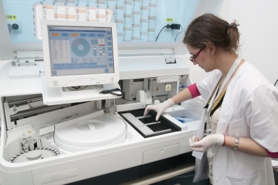 Hormonoterapia poate creşte speranţa de viaţă a pacienţilor cu cancer de prostată