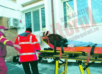 Adolescent de 17 ani găsit pe stradă, în comă, de la etnobotanice