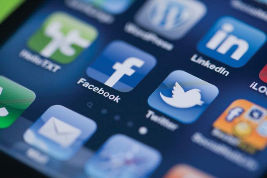 Aproape trei sferturi dintre companiile româneşti au apelat la reţelele sociale
