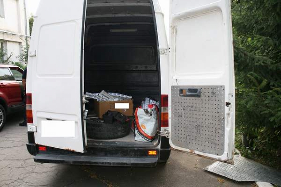 Prins a doua oară într-un an cu ţigări de contrabandă