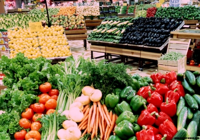 Românii pe ultimul loc în UE la consumul zilnic de fructe şi legume