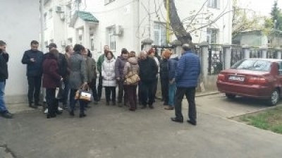 Angajaţii APIA Galaţi au protestat împotriva noii legi a salarizării