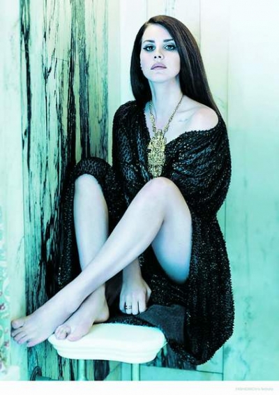 Lana del Rey va susţine două concerte într-un cimitir