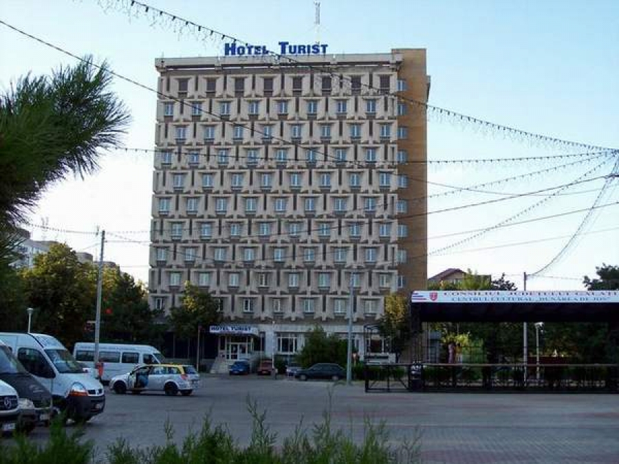 Oficiul de Cadastru, obligat să plătească daune morale în procesul vizând fostul hotel Sofin