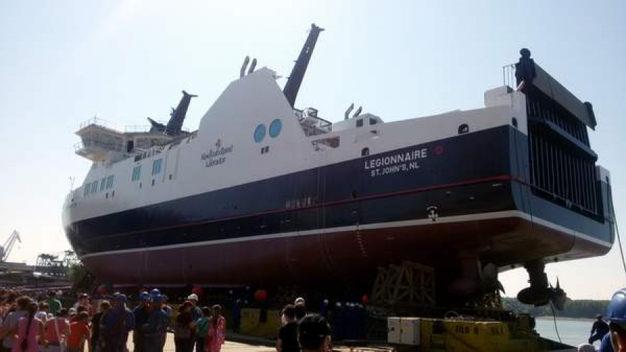Lansarea la apă a feribotului «Legionnaire», urmărită de mii de gălăţeni la Şantierul Naval