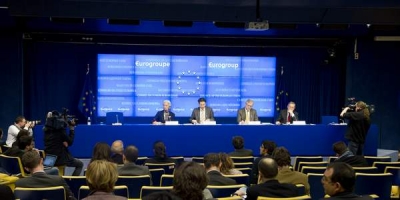 Eurogrupul a aprobat continuarea programului de asistenţă convenit cu Grecia