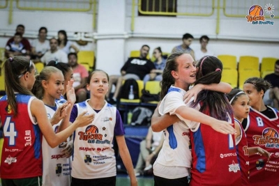 Phoenix domină la streetball