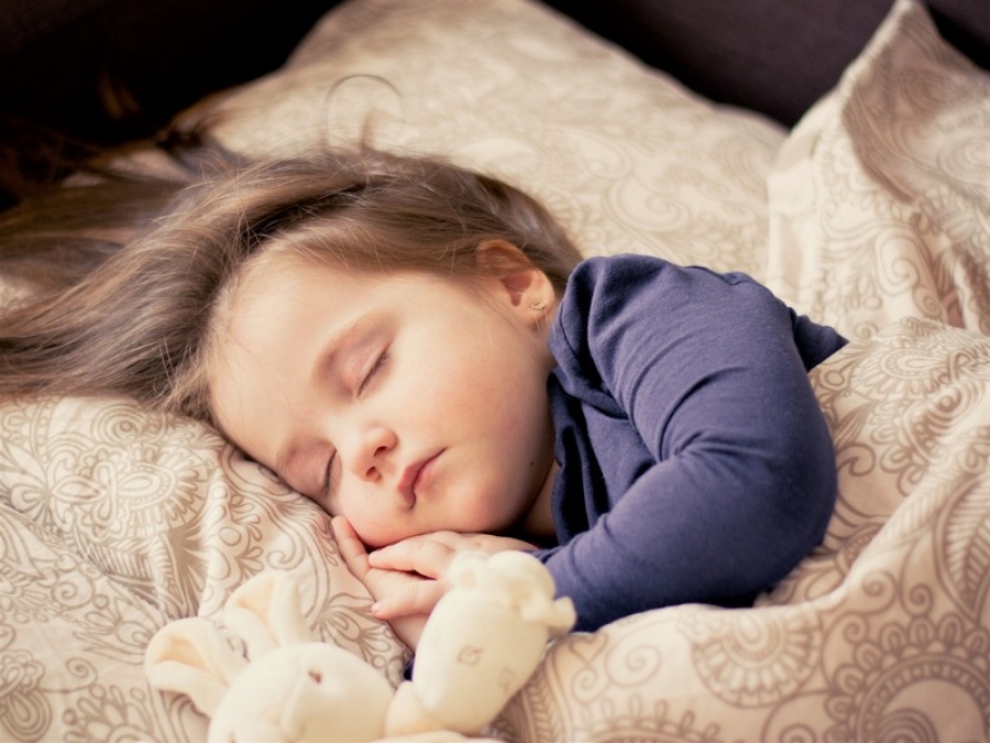 Somnul insuficient poate pune în pericol sănătatea copiilor