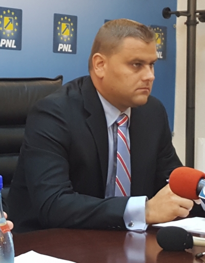 „PSD îşi dă cu stângu-n dreptu’ când vine vorba de binele gălăţenilor”