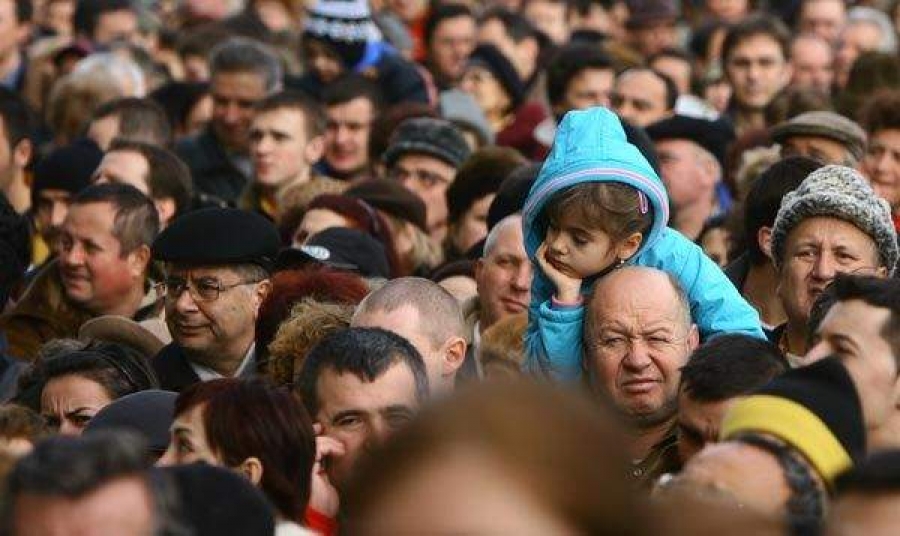 Nouă zecimi dintre români spun că situaţia economică a ţării este proastă
