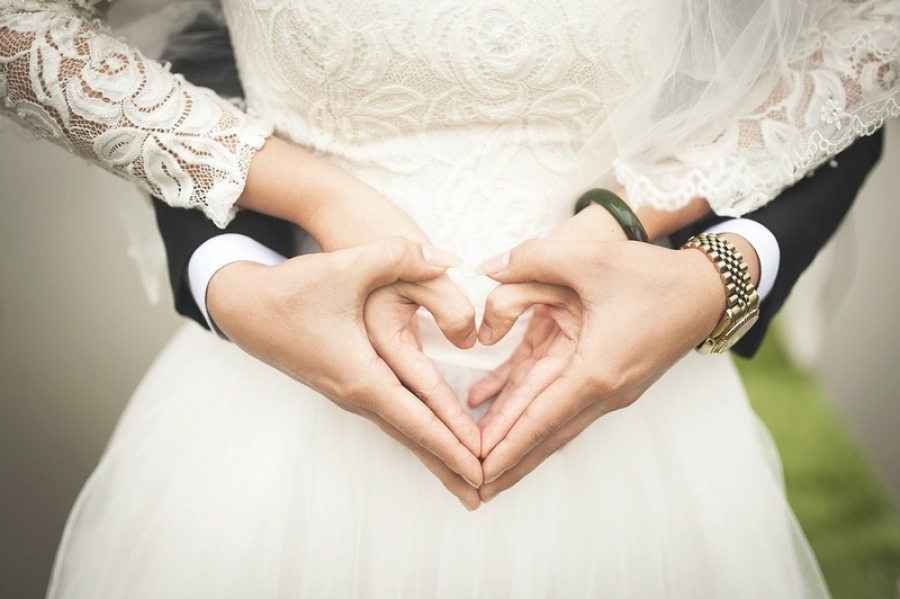 Fericirea în căsnicie ar putea depinde de predispoziţiile genetice