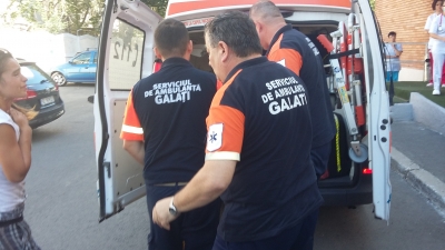 O fetiţă de 6 ani şi-a omorât, fără să vrea, fratele de 5 ani