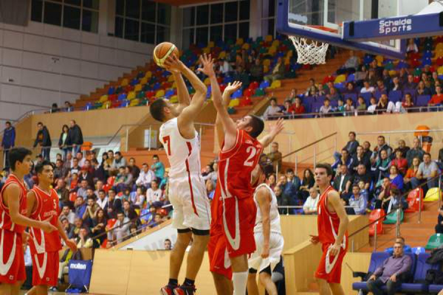 Şase din şase pentru băieţii de la Phoenix U