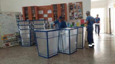 Şcolile se transformă în secţii de votare