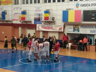 Baschetbaliştii de la CSM Phoenix CSU Galaţi, la doi paşi de Grupa galbenă