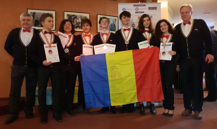 Aur pentru o elevă din Galaţi la Olimpiada Internaţională de Astronomie 2019