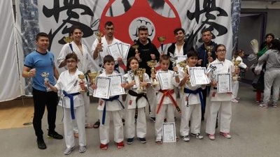 Gălăţenii de la Triumf Dojo au încheiat anul cu 17 medalii