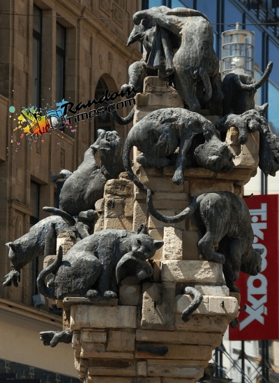 Katzenbalgen, monumentul pisicilor fără casă