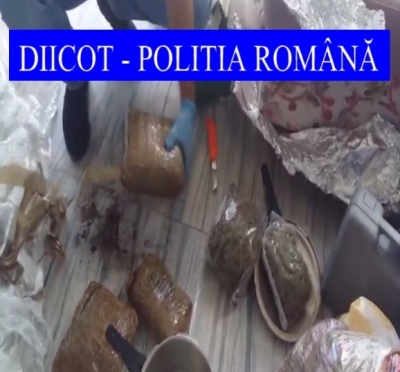 VIDEO: Reţea de trafic internaţional de droguri de risc din Galați, destructurată de DIICOT