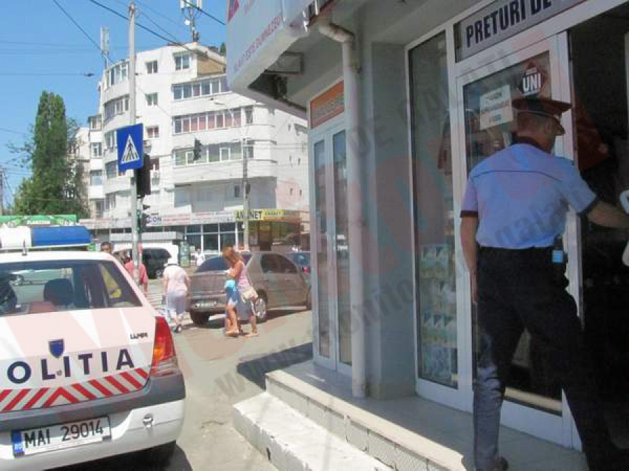 Poliţiştii gălăţeni au descins în 7 judeţe după haine contrafăcute