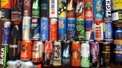 Efectele cu potenţial nociv ale băuturilor energizante nu ar fi cauzate de cofeină