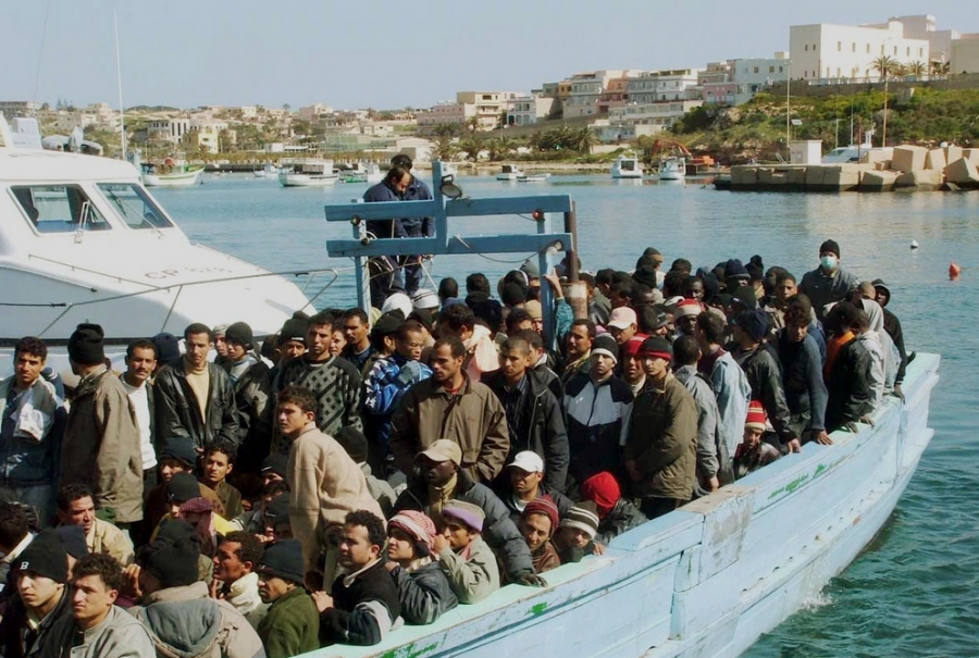 Malta propune oferirea de bani pentru primirea de migranţi suplimentari