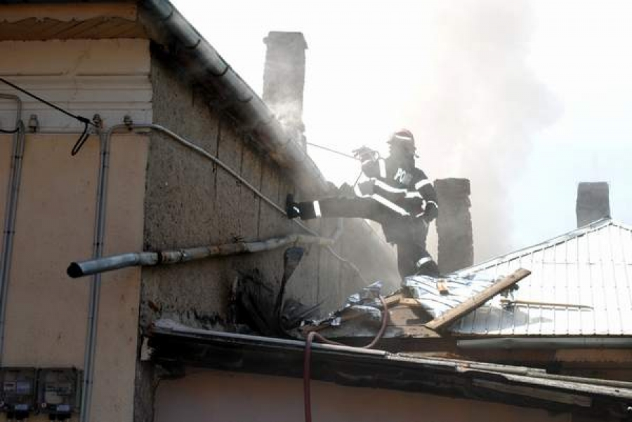 Incendii pe bandă rulantă, cu bilanţ negru