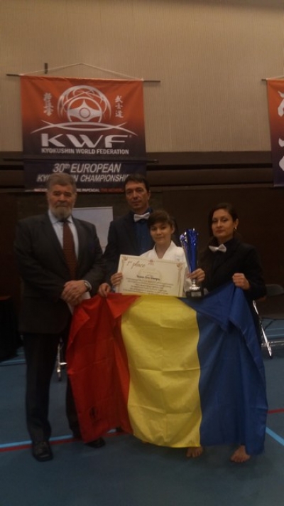 Gălăţeanca Crina Gheorghiu a devenit campioană europeană la kyokushin