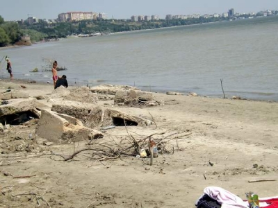 Interzis la scăldat în plină caniculă!