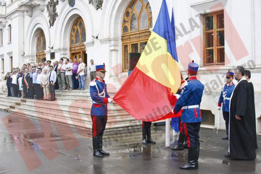 Festivităţile de Ziua Drapelului, încurcate de ploaie