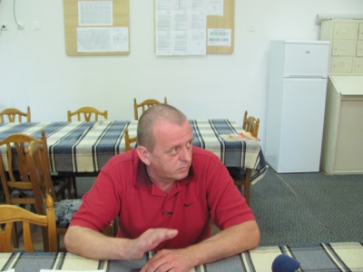Elevi exmatriculaţi după ce au distrus un panou din clasă