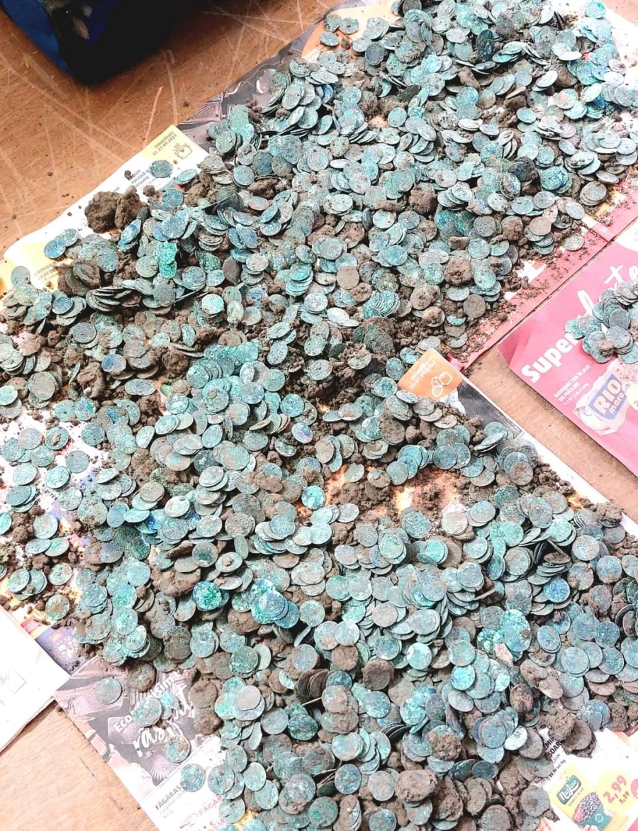 Monedele falsificate descoperite la Tecuci au fost realizate la Suceava