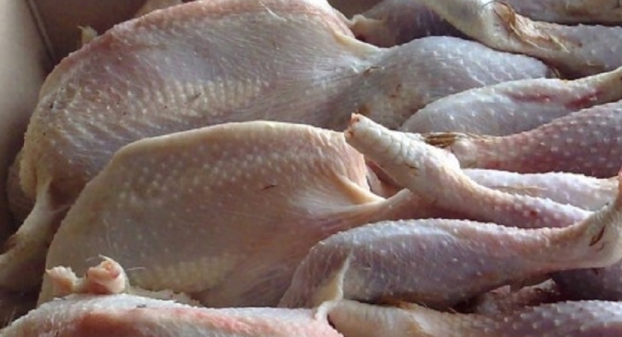 Carne de curcan suspectă de gripă aviară, în galantarele din Galaţi