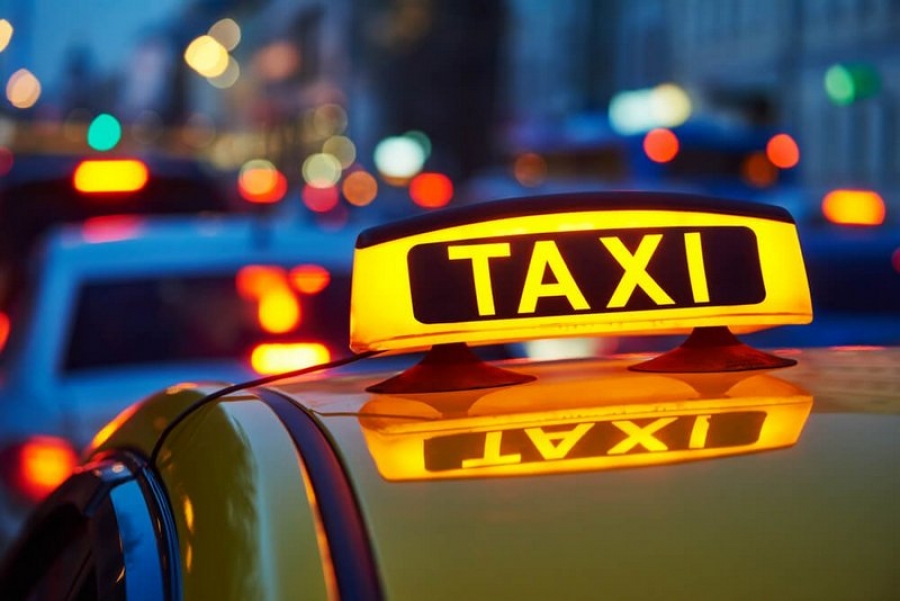 Scandal pe strada Siderurgiştilor: Nu a vrut să plătească taxi-ul şi s-a lăsat cu bătaie