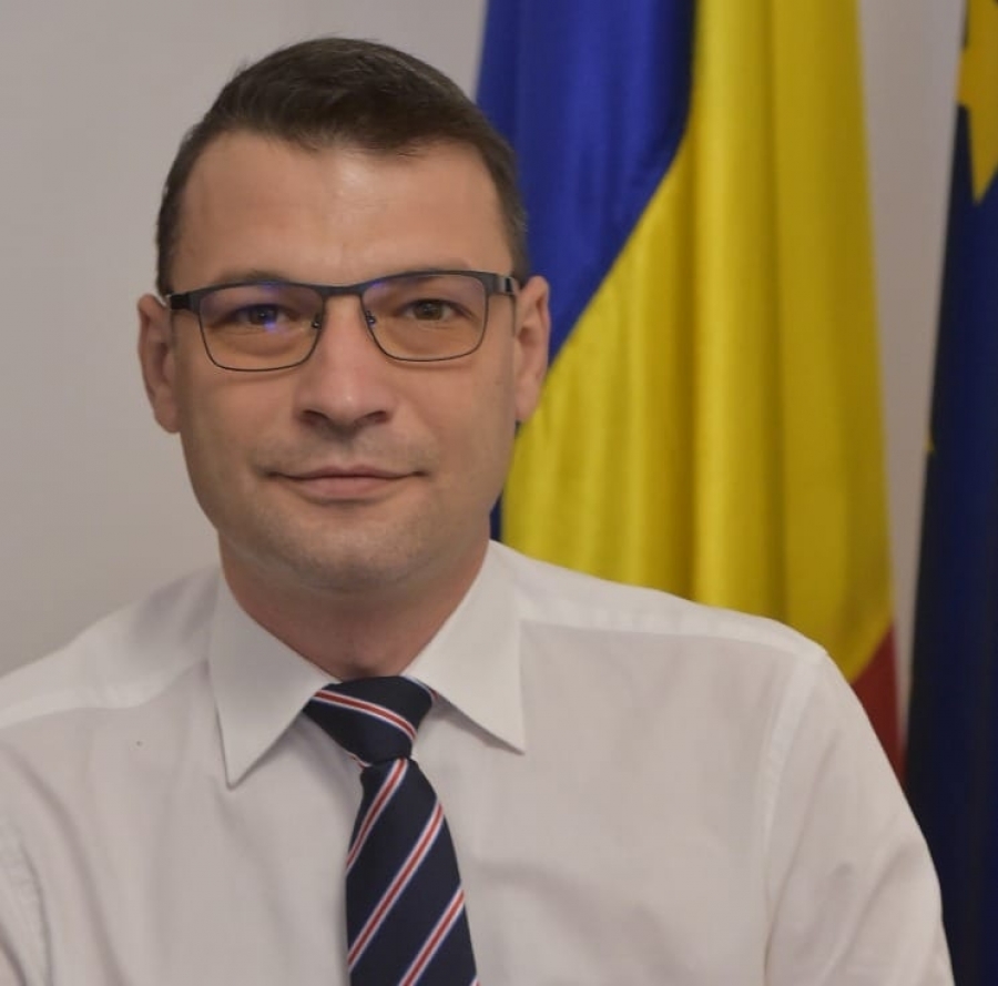Deputatul USR Bogdan Rodeanu despre pontonul Schengen de la Galaţi: "Restaurant sau Bază mobilă de cercetare pe întreaga Dunăre?"
