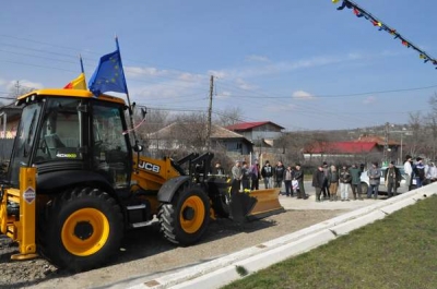 Comuna Oancea are acum un buldoexcavator