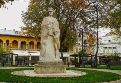 Să nu-l uităm pe Eminescu! Moment omagial în Parcul municipal din Galaţi