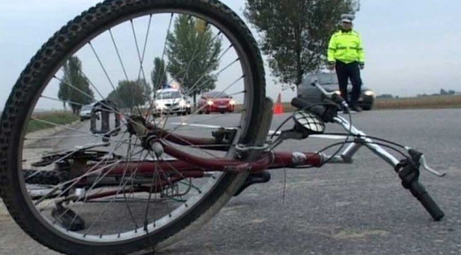 Accident mortal la Priponești: Un biciclist a fost strivit de o remorcă