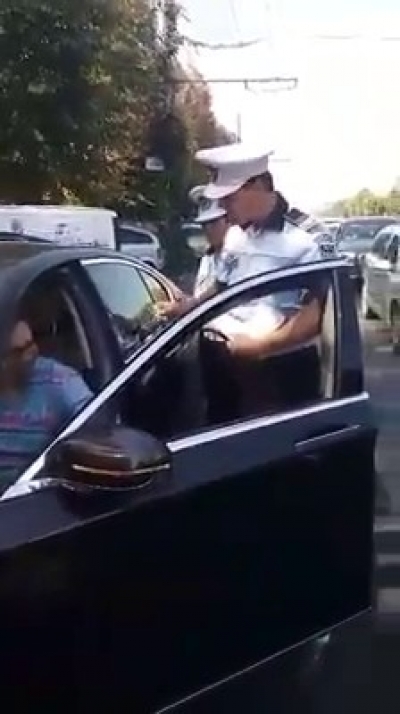 A blocat 40 de minute o altă maşină
