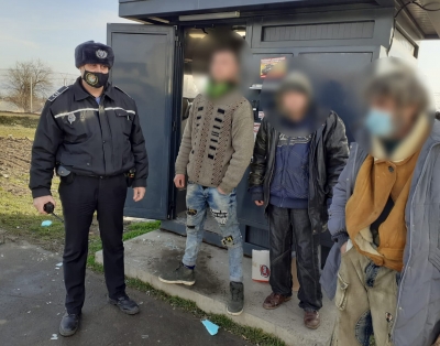 Toalete publice distruse și internări la psihiatrie, după o bătaie în stradă pe Traian