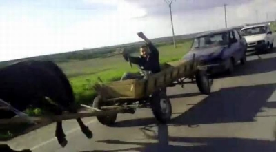 Căruţa care e mai tare decât două Dacii