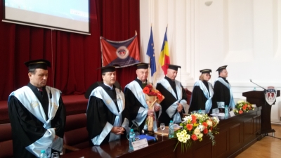Prof.univ.dr. Geert Hofstede a primit titlul de Doctor Honoris Causa la Galaţi