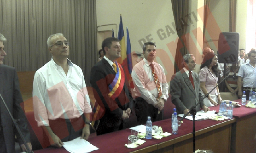 Tecucenii au primar cu acte în regulă
