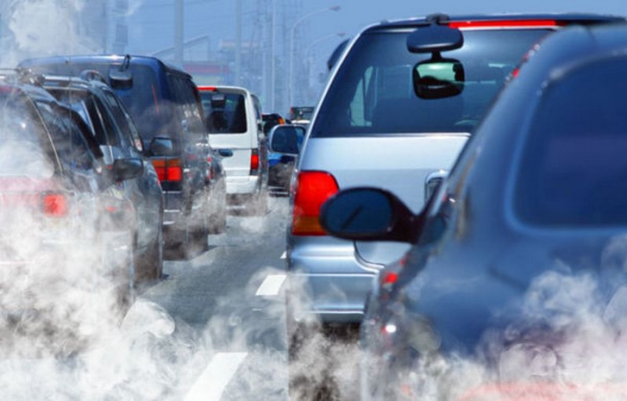 UE vrea să reducă emisiile de CO2 de la autoturisme cu 37,5% până în 2030