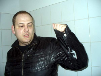 Tango cu pumni la poliţie ori vals cu amendă de 500 de lei