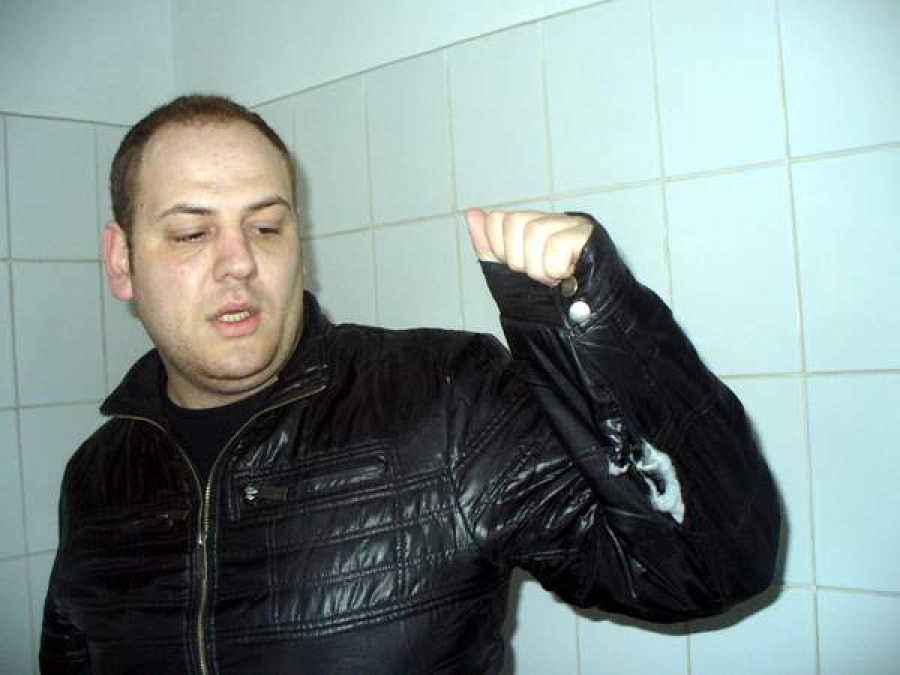 Tango cu pumni la poliţie ori vals cu amendă de 500 de lei